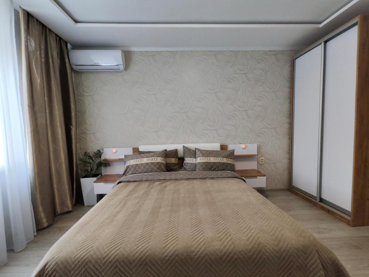 Zlata De Luxe Apartamento Ivano-Frankivsk Exterior foto