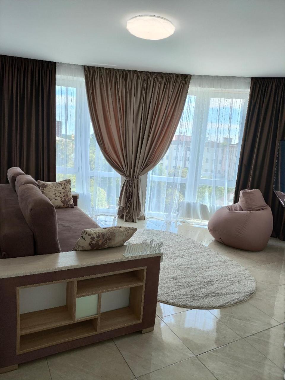 Zlata De Luxe Apartamento Ivano-Frankivsk Exterior foto